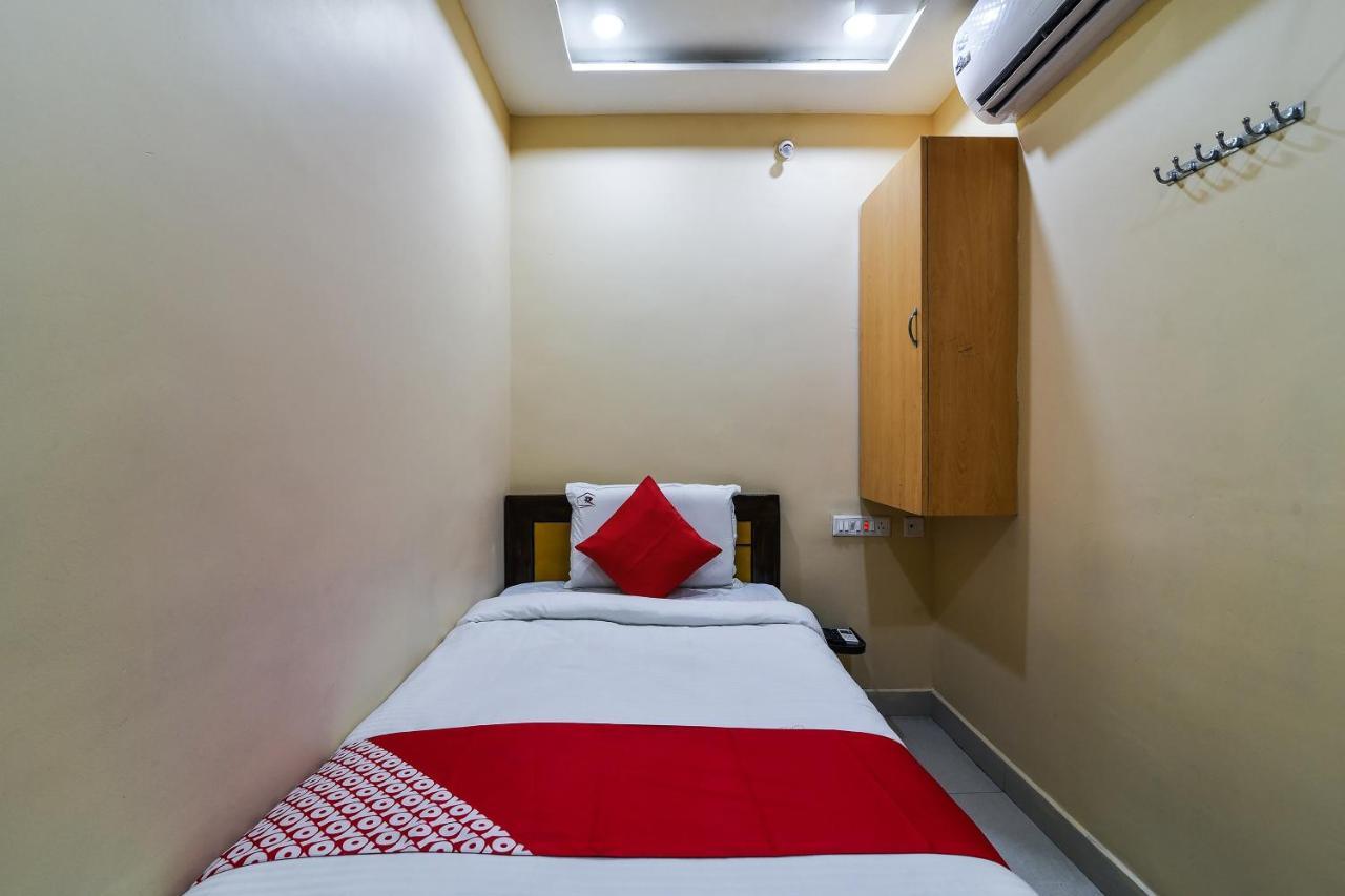 Ramesh Residency Hotel Anantapur Buitenkant foto