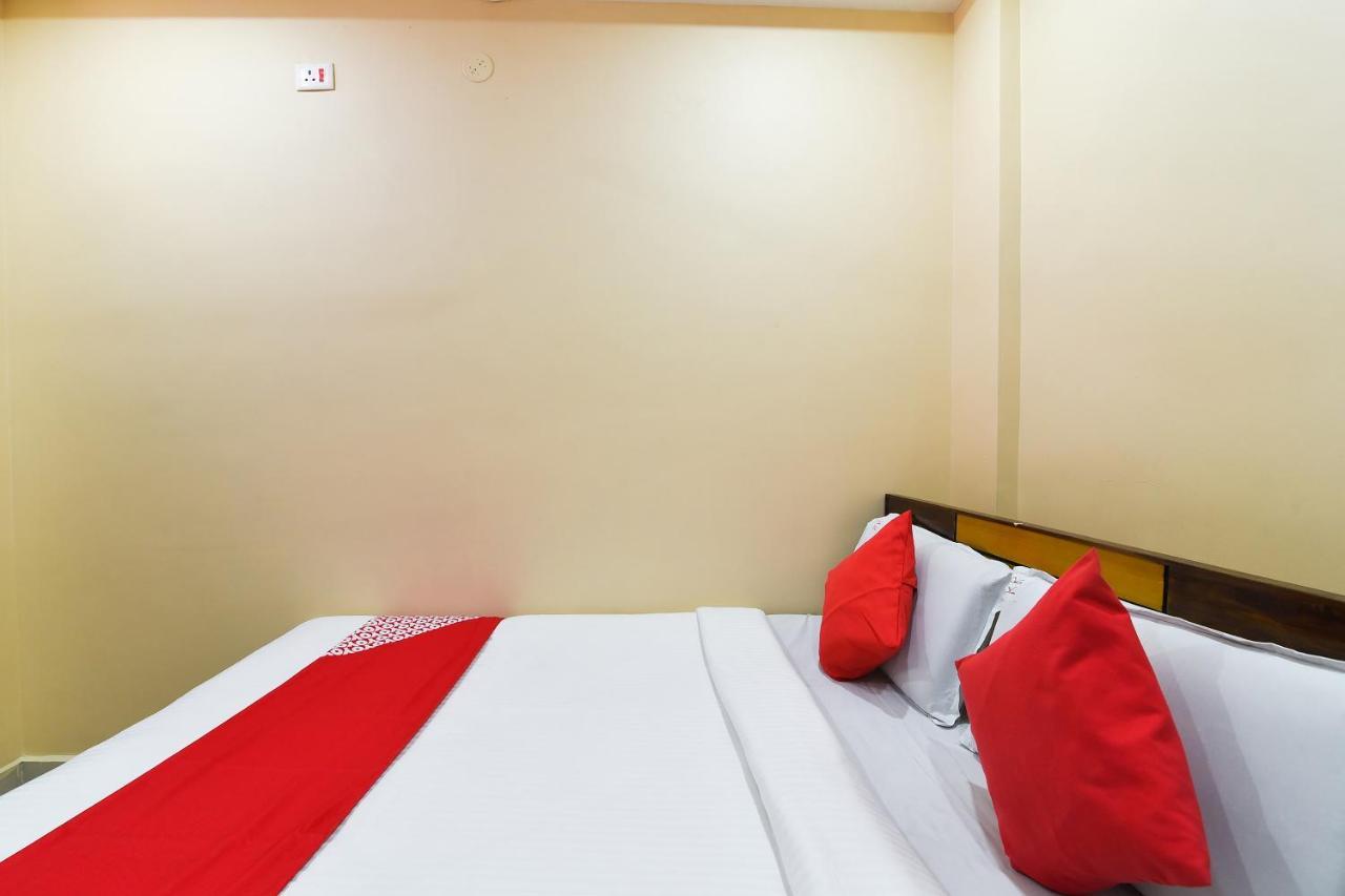 Ramesh Residency Hotel Anantapur Buitenkant foto